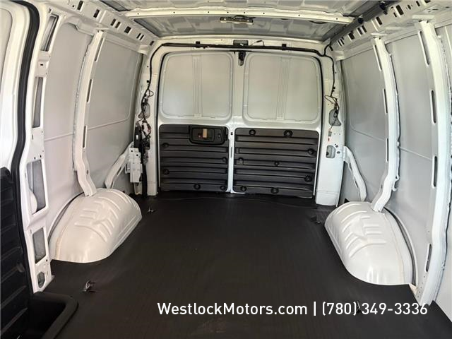 2025 GMC Savana 2500 Work Van (Stk: W74176) in Westlock - Image 13 of 18