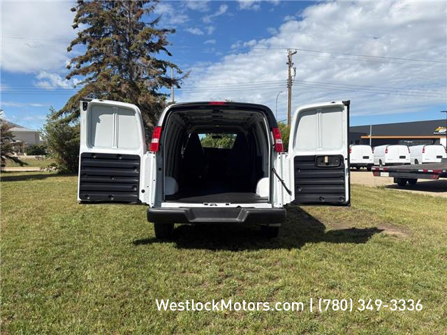 2025 GMC Savana 2500 Work Van (Stk: W74176) in Westlock - Image 17 of 18