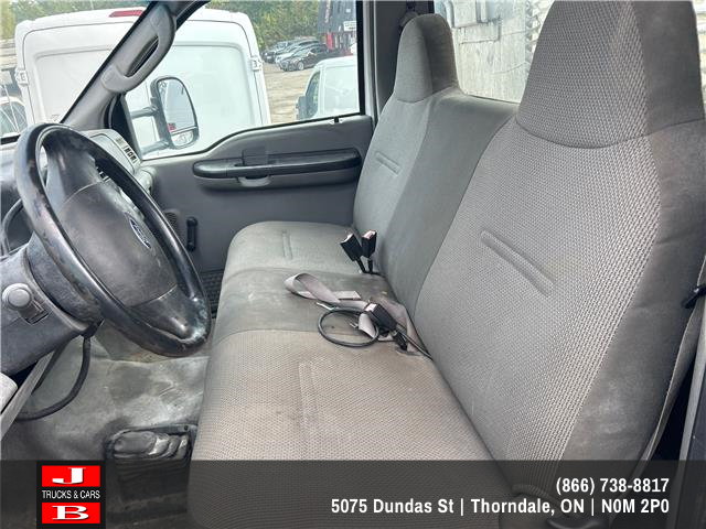 2005 Ford F-450 Chassis XL (Stk: 7493) in Thordale - Image 4 of 4