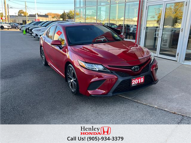 2019 Toyota Camry SE (Stk: R12406) in St. Catharines - Image 1 of 22 2019 Toyota Camry SE (Stk: R12406) in St. Catharines - Image 1 of 22