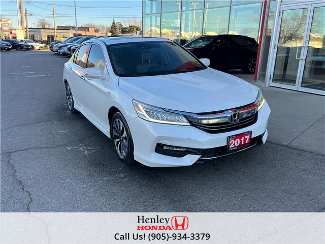 2017 Honda Accord Hybrid Touring (Stk: H22501B) in St. Catharines - Image 1 of 22
