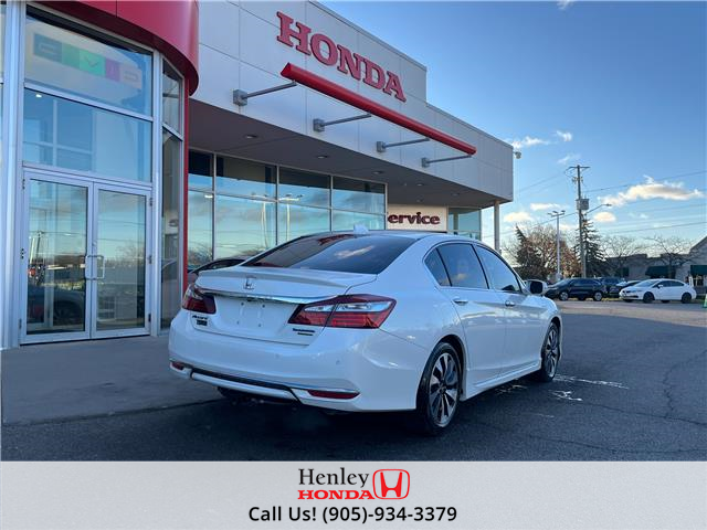 2017 Honda Accord Hybrid Touring (Stk: H22501B) in St. Catharines - Image 11 of 22