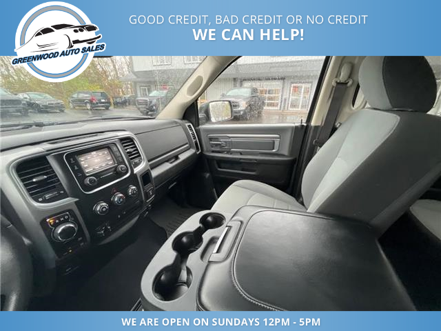 2023 RAM 1500 Classic SLT (Stk: 23-627742) in Greenwood - Image 8 of 17