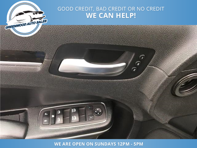 2023 Chrysler 300 S (Stk: 23-585529) in Greenwood - Image 14 of 20