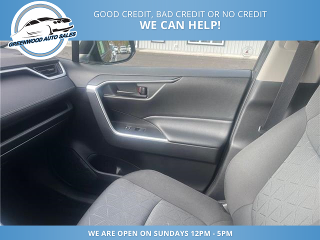 2022 Toyota RAV4 LE (Stk: 22-282251) in Greenwood - Image 15 of 16