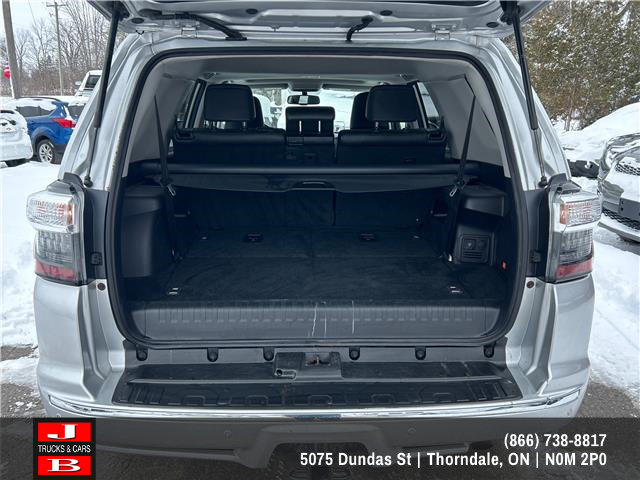 2016 Toyota 4Runner SR5 (Stk: 9242) in Thordale - Image 5 of 6