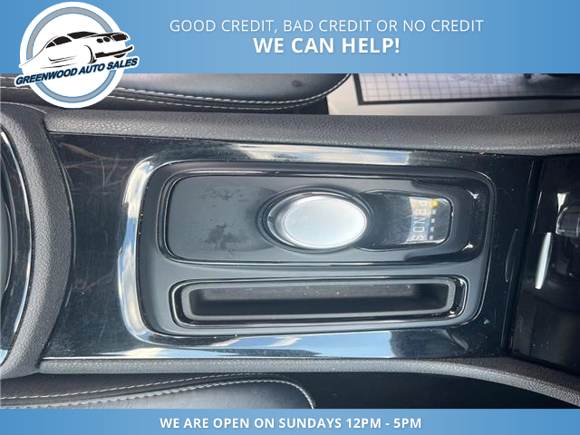 2023 Chrysler 300 S (Stk: 23-593295) in Greenwood - Image 12 of 24