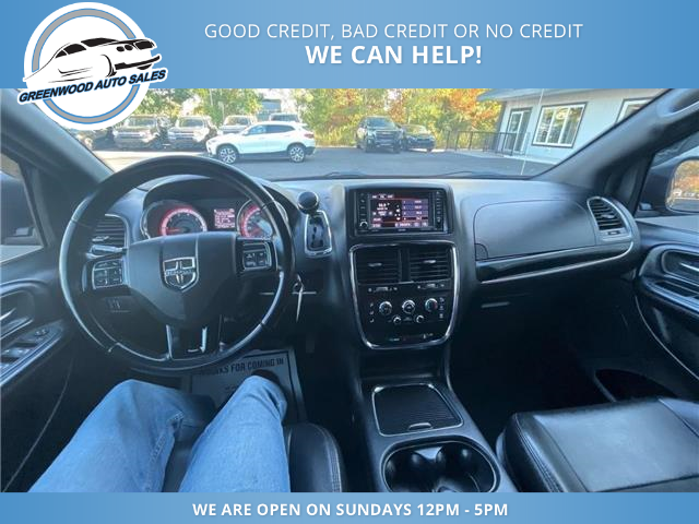 2020 Dodge Grand Caravan Premium Plus (Stk: 20-181197) in Greenwood - Image 8 of 20