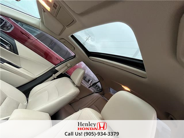 2017 Honda Accord Hybrid Touring (Stk: H22501B) in St. Catharines - Image 14 of 22