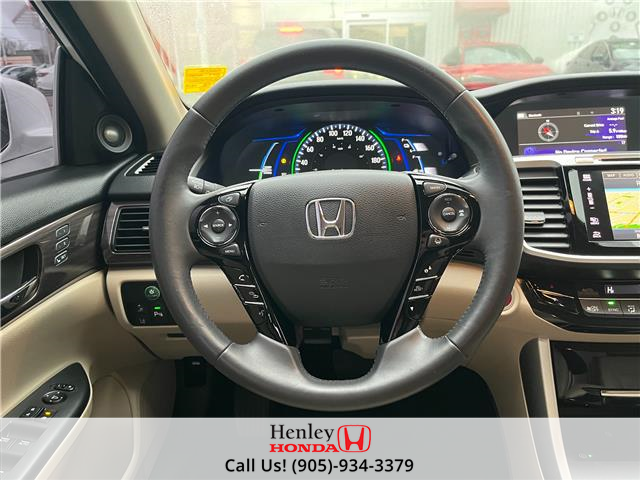 2017 Honda Accord Hybrid Touring (Stk: H22501B) in St. Catharines - Image 17 of 22