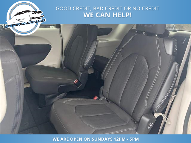 2024 Chrysler Grand Caravan SXT (Stk: 24-107294) in Greenwood - Image 5 of 17