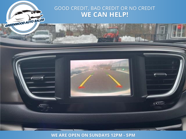 2024 Chrysler Grand Caravan SXT (Stk: 24-107294) in Greenwood - Image 12 of 17