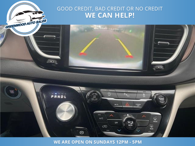 2024 Chrysler Grand Caravan SXT (Stk: 24-158915) in Greenwood - Image 18 of 21