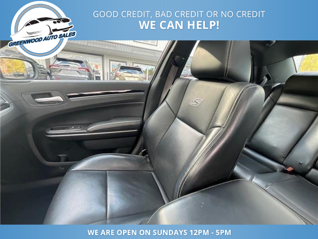 2023 Chrysler 300 S (Stk: 23-593295) in Greenwood - Image 14 of 24