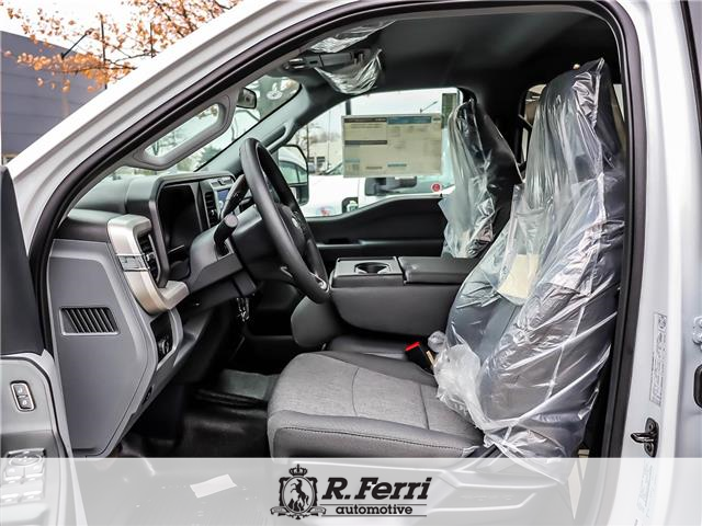 2026 Ford F-550 Chassis  (Stk: T0111) in Woodbridge - Image 5 of 22