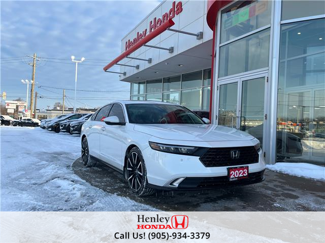 2023 Honda Accord Hybrid Touring (Stk: H22532A) in St. Catharines - Image 2 of 22