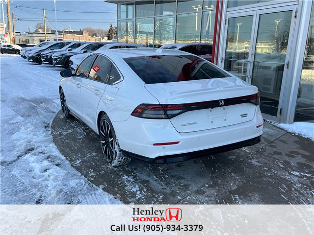 2023 Honda Accord Hybrid Touring (Stk: H22532A) in St. Catharines - Image 7 of 22