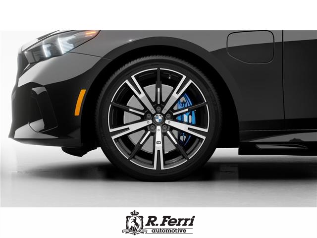 2026 BMW 550e xDrive (Stk: 34677) in Woodbridge - Image 7 of 14