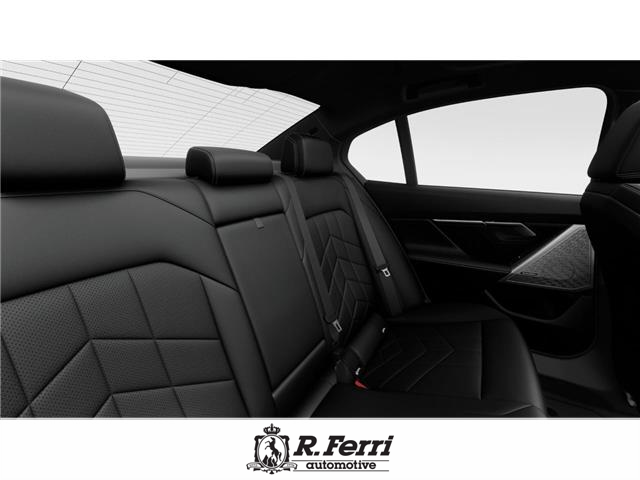 2026 BMW 550e xDrive (Stk: 34677) in Woodbridge - Image 12 of 14