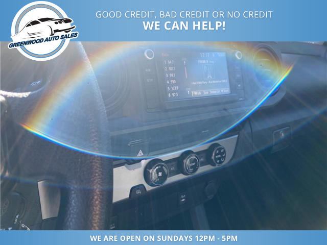 2018 Toyota Tacoma SR+ (Stk: 18-103572) in Greenwood - Image 13 of 14