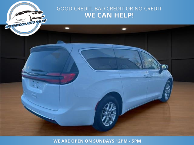 2023 Chrysler Pacifica Touring-L (Stk: 23-561196) in Greenwood - Image 5 of 22