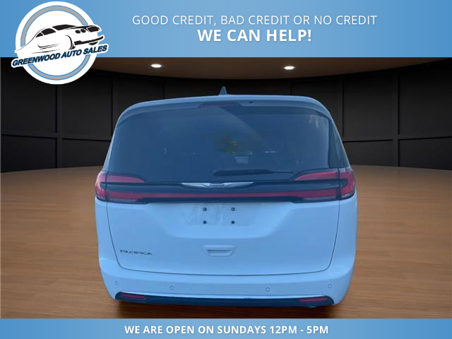 2023 Chrysler Pacifica Touring-L (Stk: 23-561196) in Greenwood - Image 7 of 22
