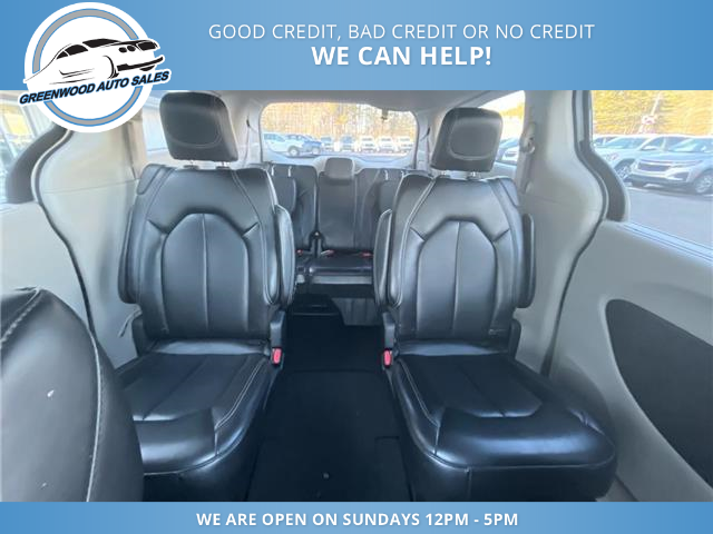 2023 Chrysler Pacifica Touring-L (Stk: 23-561196) in Greenwood - Image 11 of 22