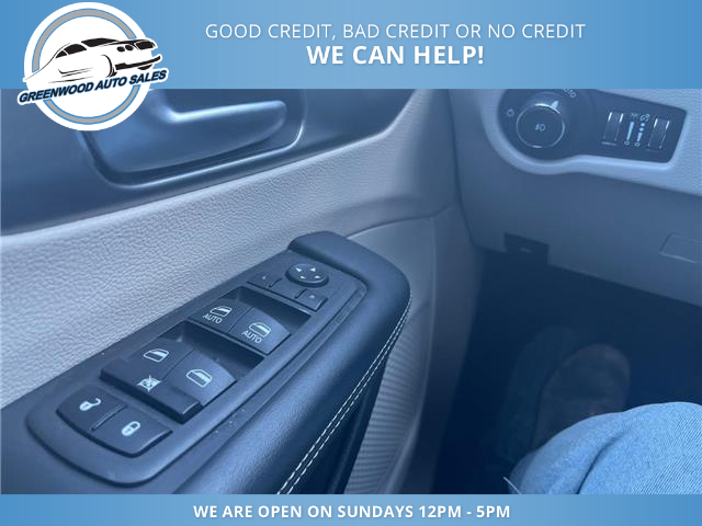 2023 Chrysler Pacifica Touring-L (Stk: 23-561196) in Greenwood - Image 17 of 22