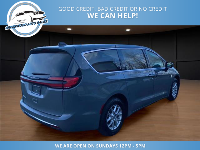 2023 Chrysler Pacifica Touring-L (Stk: 23-561239) in Greenwood - Image 5 of 17