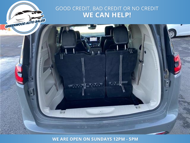 2023 Chrysler Pacifica Touring-L (Stk: 23-561239) in Greenwood - Image 8 of 17