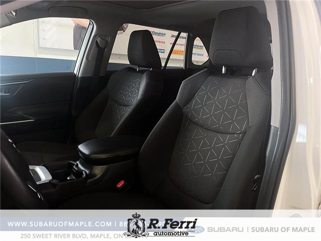 2021 Toyota RAV4 XLE (Stk: S27379A) in Vaughan - Image 8 of 15