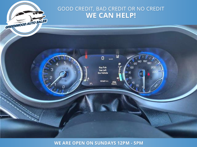 2023 Chrysler Pacifica Touring-L (Stk: 23-613499) in Greenwood - Image 14 of 17