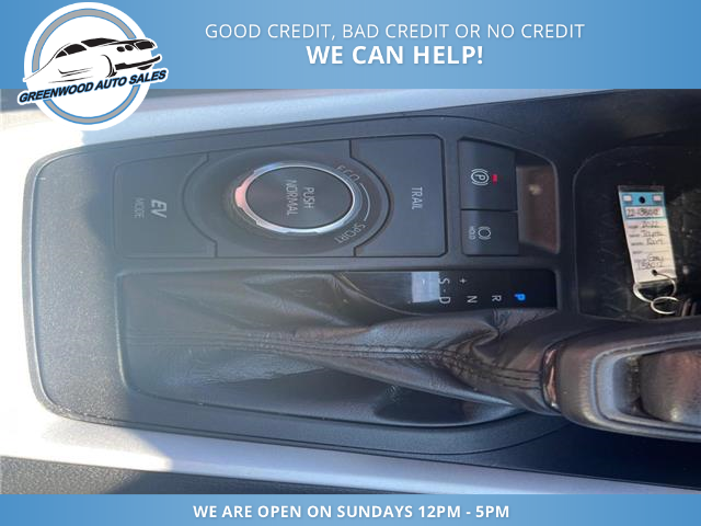 2022 Toyota RAV4 Hybrid XLE (Stk: 22-138012) in Greenwood - Image 16 of 18