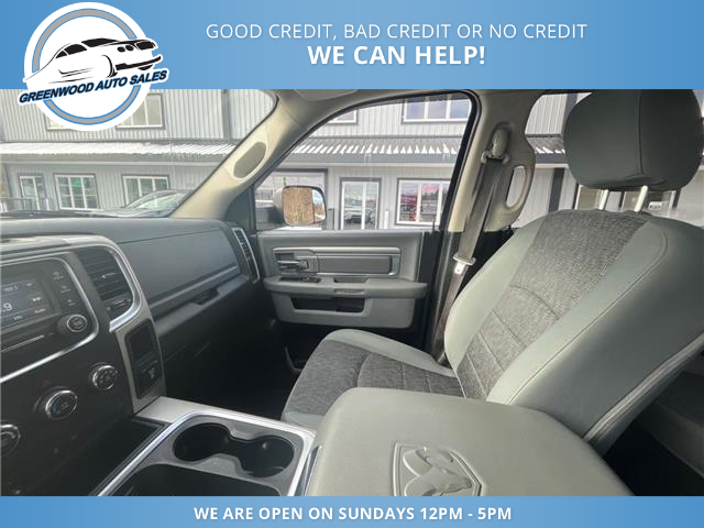 2019 RAM 1500 Classic SLT (Stk: 19-724466) in Greenwood - Image 8 of 17