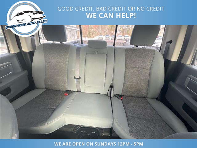 2019 RAM 1500 Classic SLT (Stk: 19-724466) in Greenwood - Image 9 of 17