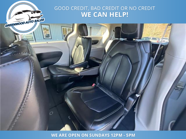 2023 Chrysler Pacifica Touring-L (Stk: 23-621817) in Greenwood - Image 9 of 21