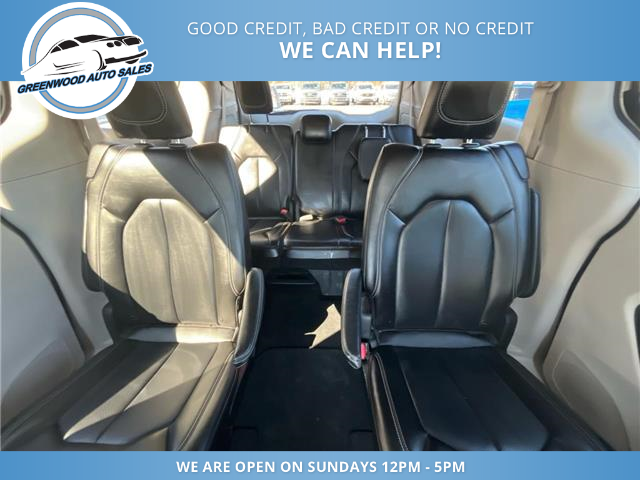 2023 Chrysler Pacifica Touring-L (Stk: 23-621817) in Greenwood - Image 12 of 21