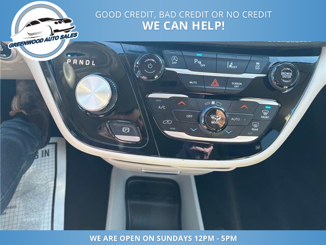 2023 Chrysler Pacifica Touring-L (Stk: 23-621817) in Greenwood - Image 19 of 21