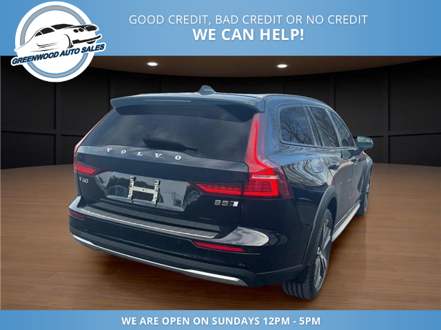2025 Volvo V60 Cross Country B5 Ultra (Stk: 25-146739) in Greenwood - Image 8 of 29