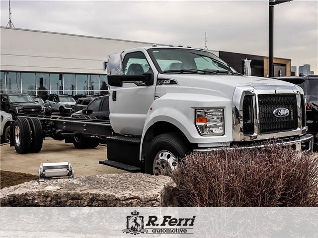 2027 Ford F650 Regular Cab Base DIESEL (Stk: V0001) in Woodbridge - Image 2 of 15