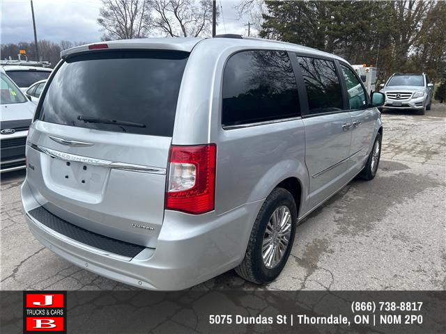 2011 Chrysler Town & Country Limited (Stk: 9288) in Thordale - Image 2 of 4