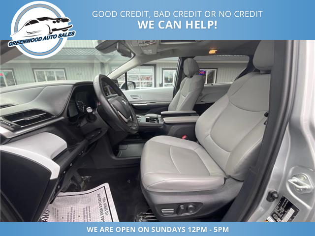 2025 Toyota Sienna XLE 8-Passenger (Stk: 25-234720) in Greenwood - Image 8 of 25