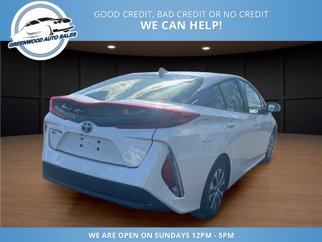 2022 Toyota Prius Prime Upgrade (Stk: 22-223530) in Greenwood - Image 6 of 23