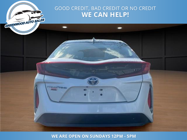 2022 Toyota Prius Prime Upgrade (Stk: 22-223530) in Greenwood - Image 7 of 23