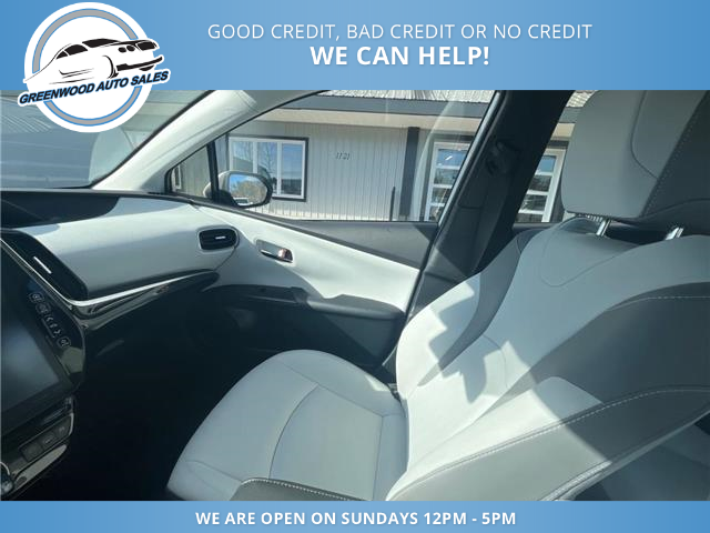 2022 Toyota Prius Prime Upgrade (Stk: 22-223530) in Greenwood - Image 12 of 23