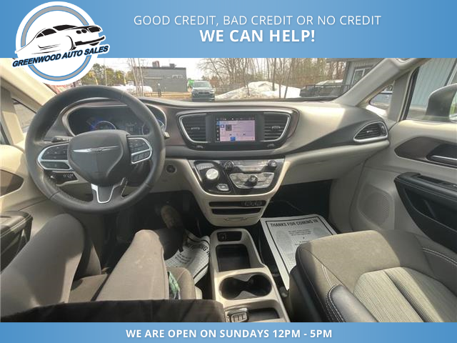 2023 Chrysler Grand Caravan SXT (Stk: 23-597736) in Greenwood - Image 8 of 22