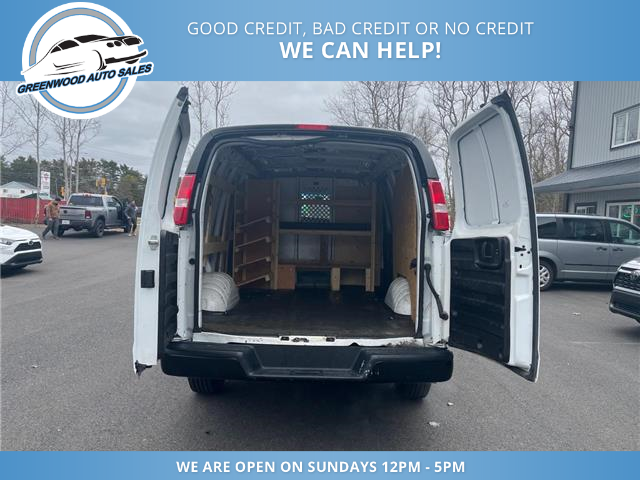 2022 Chevrolet Express 2500 Work Van (Stk: 22-264134) in Greenwood - Image 12 of 13