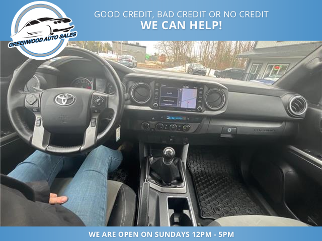 2020 Toyota Tacoma Base (Stk: 20-225942) in Greenwood - Image 8 of 20