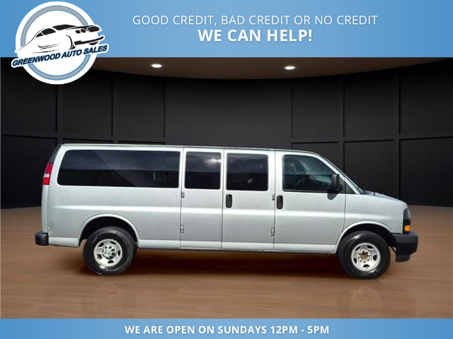 2022 Chevrolet Express 3500 LS (Stk: 22-199472) in Greenwood - Image 4 of 14