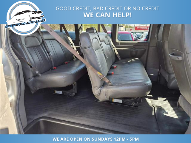 2022 Chevrolet Express 3500 LS (Stk: 22-199472) in Greenwood - Image 9 of 14